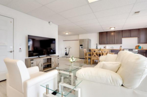 7 Mi to Golf Course Brighton Apt with Yard and Patio